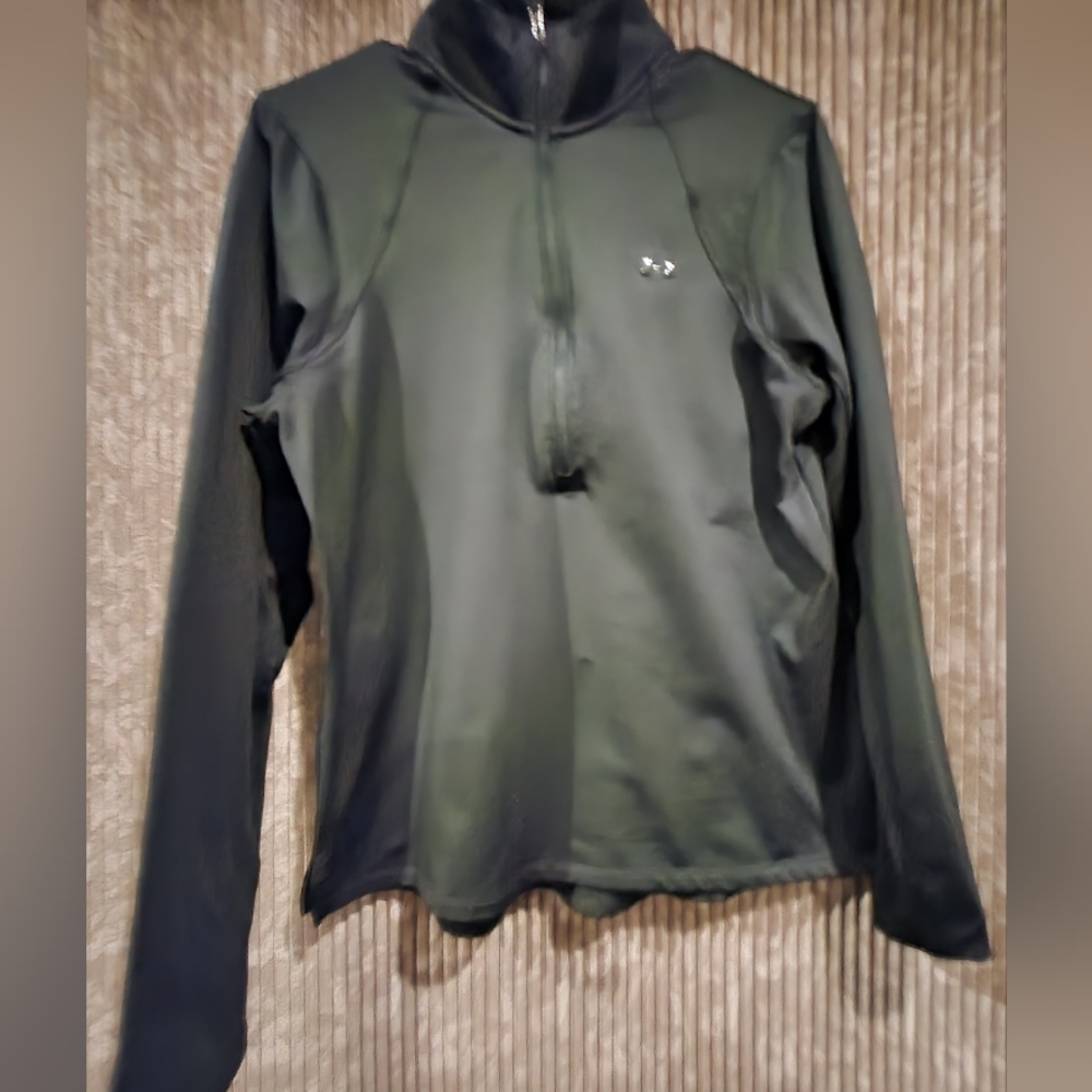 UnderArmour Black Zip-up fitted